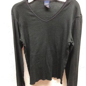 Gap long sleeved black